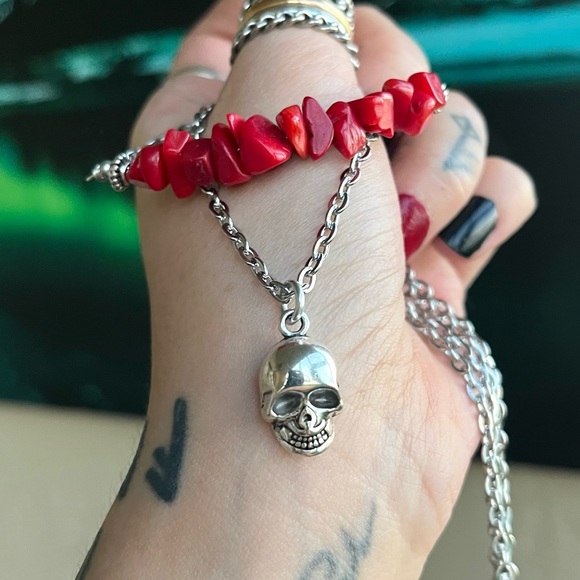 Set ! Red coral skull double layer necklace + matching skull earrings goth boho - Picture 6 of 16